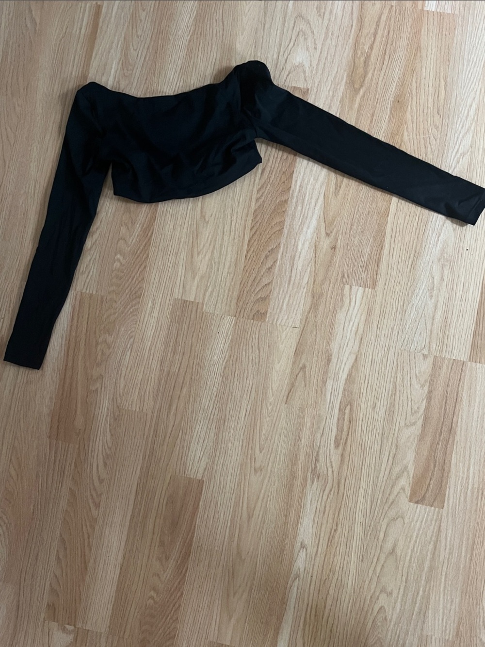 Black Long Sleeve Crop Top